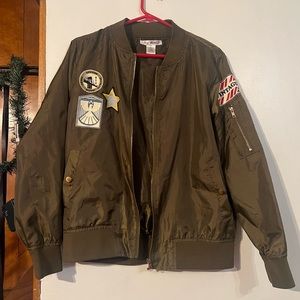 Say what? Zip up jacket